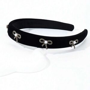 Elegant Black Headband with Bow Accents